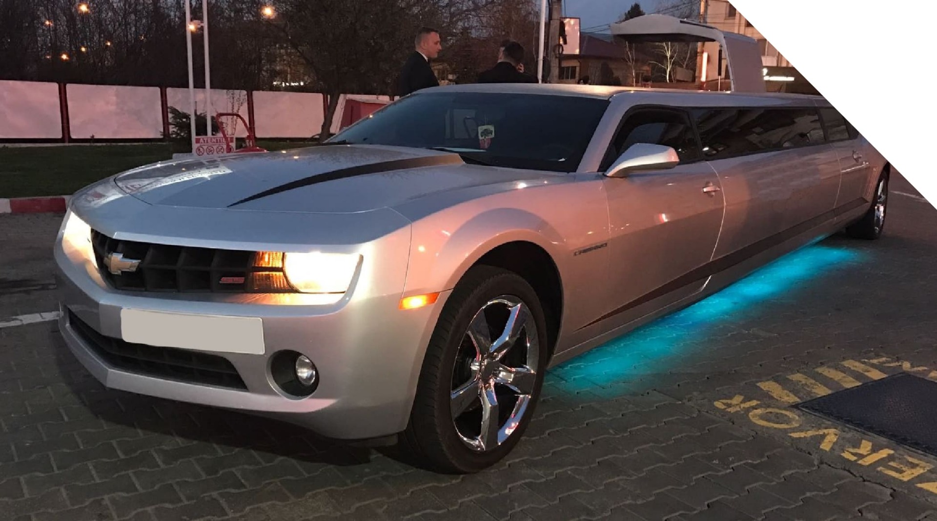 Imagine limuzina-de-inchiriat-chevrolet-camaro-romania-rent1.jpg